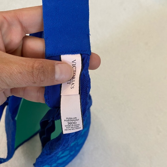 NWOT Victoria’s Secret push-up bra - Picture 5 of 5